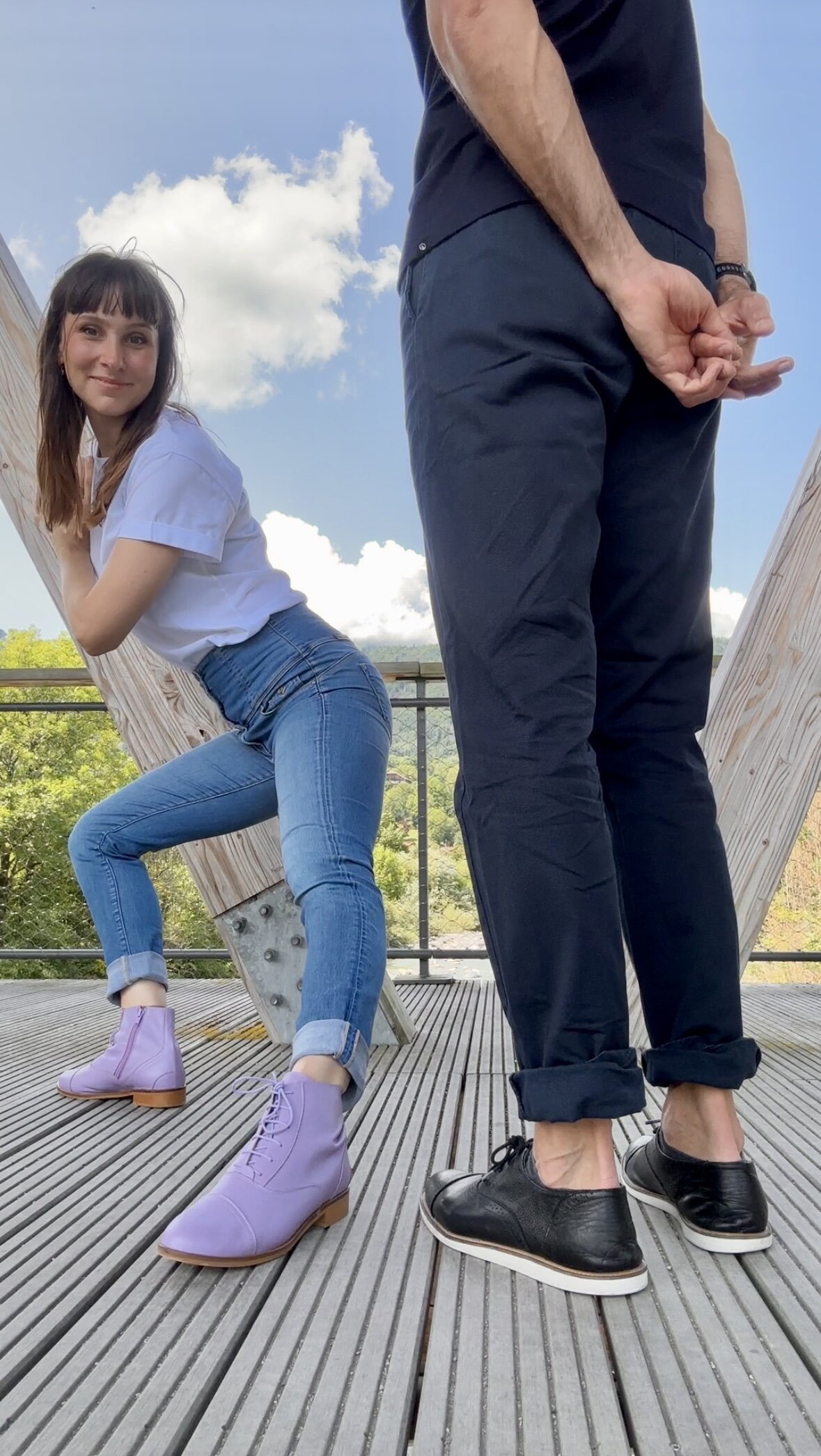 Tatiana avec chaussures Swivells rouges